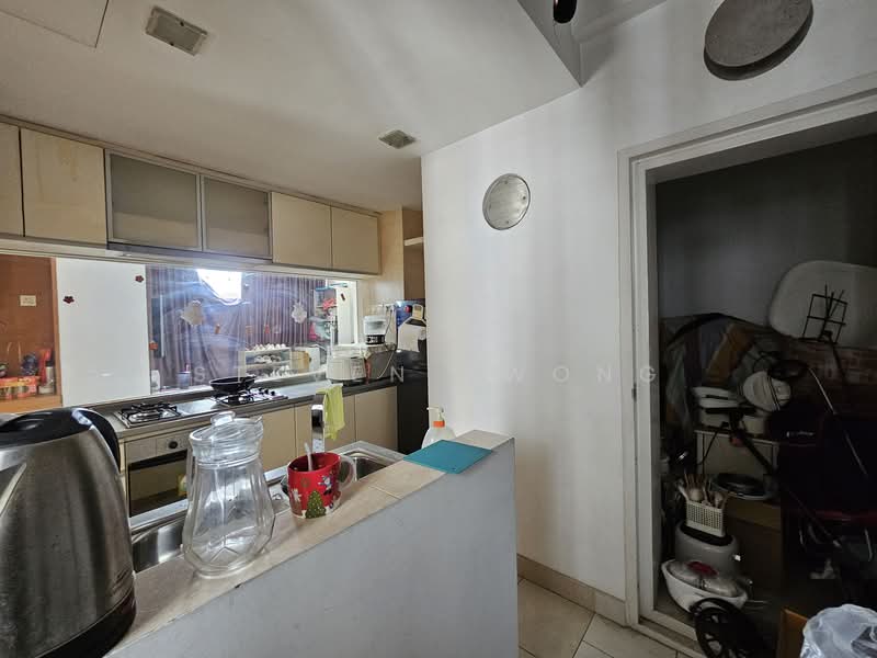 The Lakeshore, 31 Jurong West Street 41, 2 Bedrooms, 926 sqft, Condominium For Rent, by Steven Kwong, 500074004 - Kitchen - PropertyGuru.com.sg