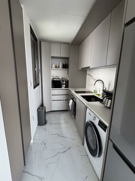 LIV @ MB Condominium For Sale at S$ 1,800,000 | PropertyGuru Singapore - Kitchen