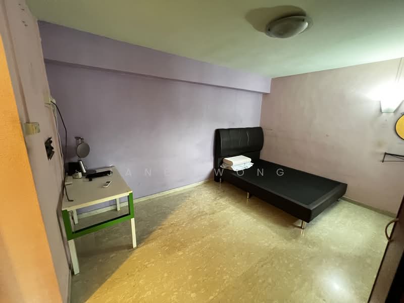 163 Gangsa Road HDB Flat For Sale at S$ 785,000 | PropertyGuru Singapore - Master Bedroom