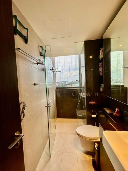 Parc Clematis Condominium For Sale at S$ 3,250,000 | PropertyGuru Singapore - Bathroom