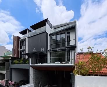 For Sale - ⭐️⭐️LANDED7772 @ BRAND NEW TERRACE WALK TO KOVAN MRT