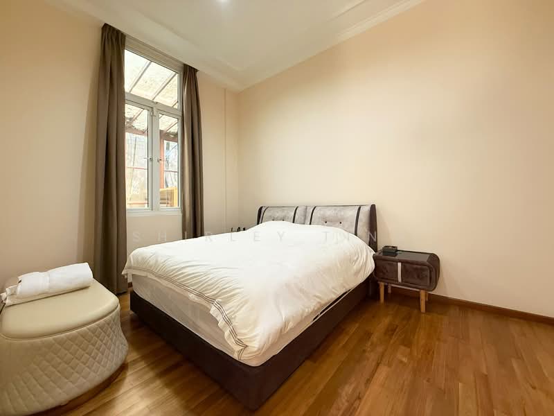 EXCLUSIVE! STUNNING DETACHED FAMILY HOME IN QUIET CUL-DE SAC @ TREVOSE LOCALE! 1KM TO SCGS! Detached House For Sale at S$ 17,000,000 | PropertyGuru Singapore - Bedroom