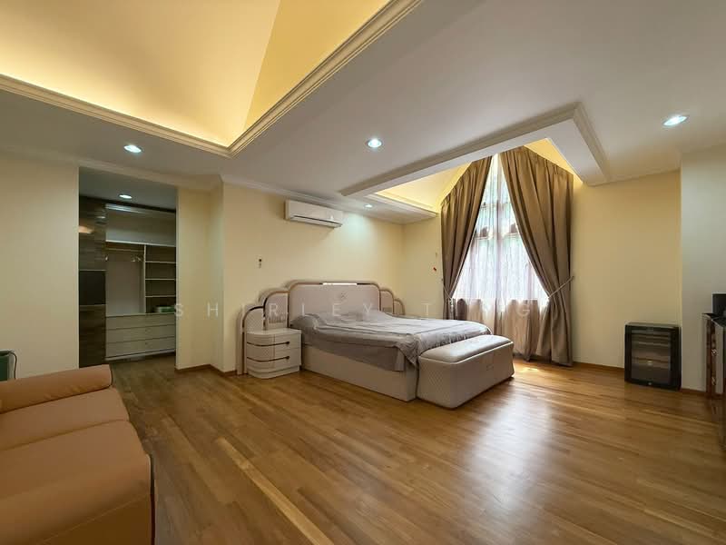 EXCLUSIVE! STUNNING DETACHED FAMILY HOME IN QUIET CUL-DE SAC @ TREVOSE LOCALE! 1KM TO SCGS! Detached House For Sale at S$ 17,000,000 | PropertyGuru Singapore - Bedroom