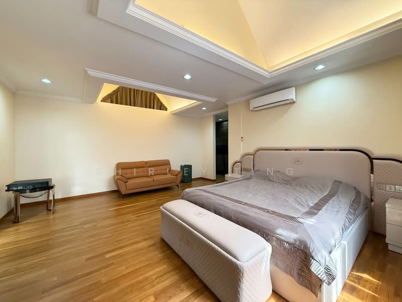 EXCLUSIVE! STUNNING DETACHED FAMILY HOME IN QUIET CUL-DE SAC @ TREVOSE LOCALE! 1KM TO SCGS! Detached House For Sale at S$ 17,000,000 | PropertyGuru Singapore - Bedroom