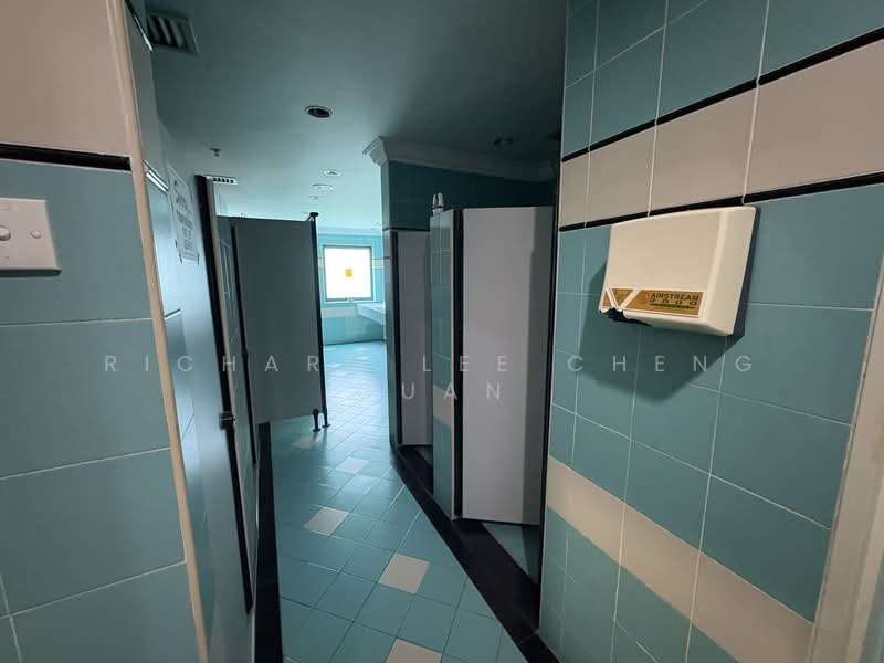 The Agape, 21 Yung Ho Road, 6,814 sqft, Office For Rent, by Richard Lee Cheng Guan, 500074068 - Bathroom - CommercialGuru.com.sg
