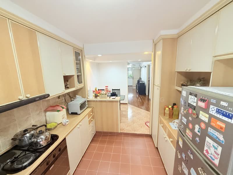 210 Yishun Street 21, 210 Yishun Street 21, 2 Bedrooms, 67 sqft, HDB Flat For Sale, by Joane Wang, 500074070 - Kitchen - PropertyGuru.com.sg