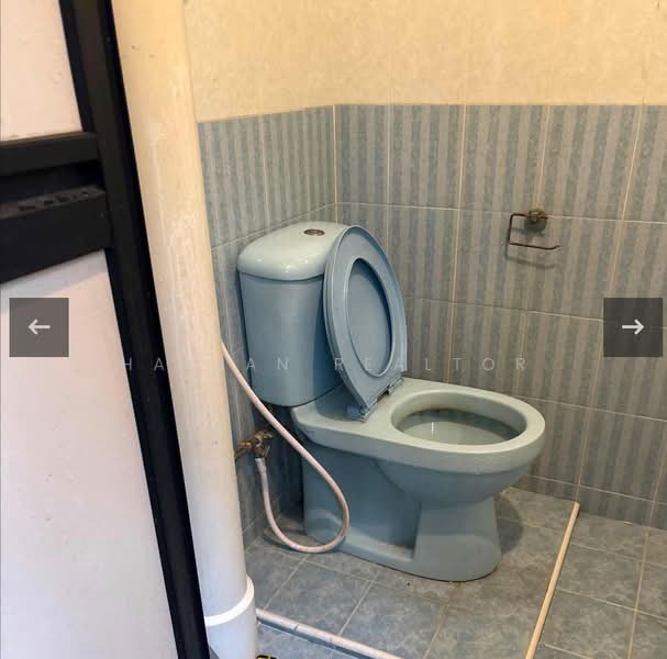 326 Jurong East Street 31, 326 Jurong East Street 31, 2 Bedrooms, 796 sqft, HDB Flat For Rent, by Hassan Realtor, 500074078 - Bathroom - PropertyGuru.com.sg
