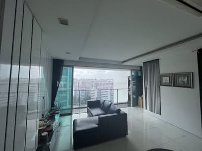 For Sale - The Quartz