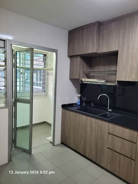 233C Sumang Lane HDB Flat For Sale at S$ 678,000 | PropertyGuru Singapore - Kitchen