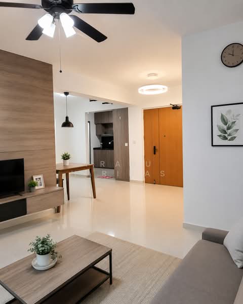 233C Sumang Lane, 233C Sumang Lane, 3 Bedrooms, 1,001 sqft, HDB Flat For Sale, by Prabu Haridas, 500074090 - Living Room - PropertyGuru.com.sg