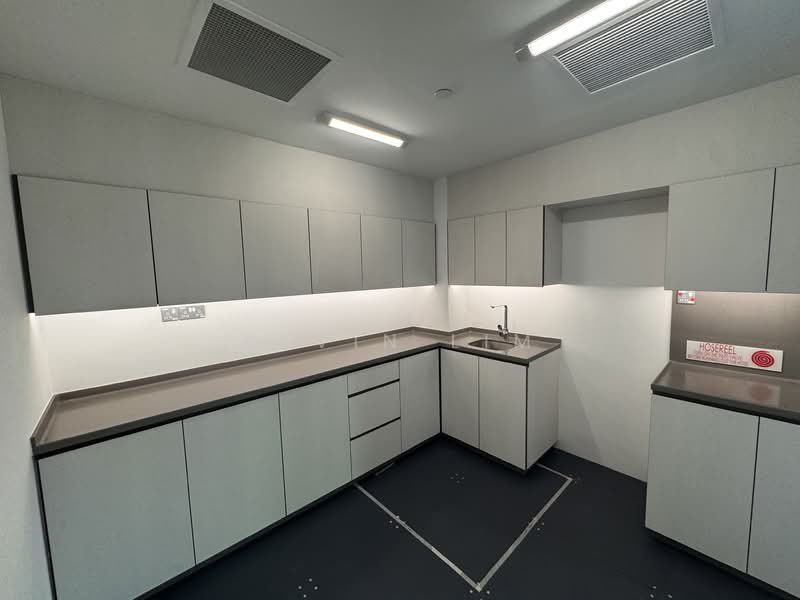 CHEAP GRADE A OFFICE SPACE IN CBD, , 3,600 sqft, Office For Rent, by Kevin Lim, 500074106 - Kitchen - CommercialGuru.com.sg