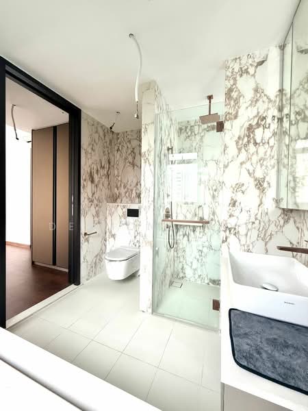 Irwell Hill Residences Condominium For Sale at S$ 4,800,000 | PropertyGuru Singapore - Bathroom