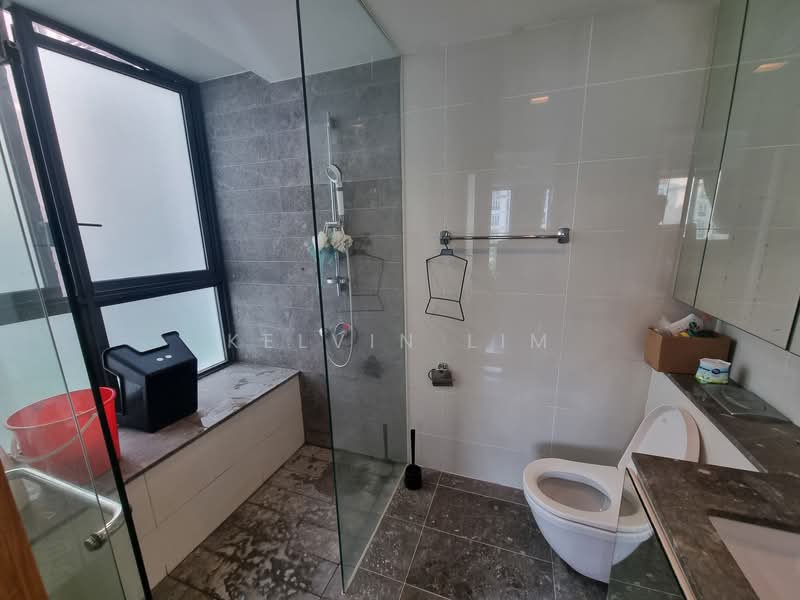 The Gale, 62 Flora Road, 2 Bedrooms, 915 sqft, Condominium For Rent, by Kelvin Lim, 500074142 - Bathroom - PropertyGuru.com.sg