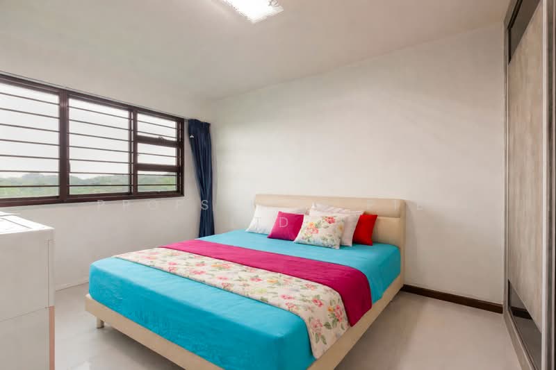 549A Segar Road HDB Flat For Sale at S$ 600,000 | PropertyGuru Singapore - Bedroom
