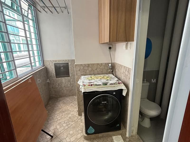 Ballota Park Condo, 152 Mariam Way, 3 Bedrooms, 1,421 sqft, Condominium For Rent, by Ada Lee Yoke Sim, 500074196 - Yard - PropertyGuru.com.sg