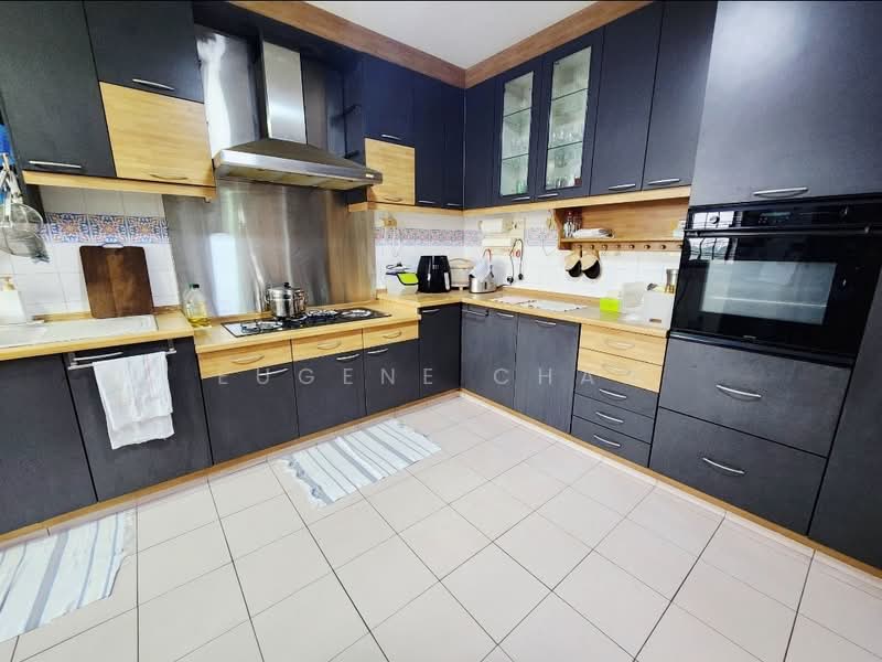 495C Tampines Street 43 HDB Flat For Sale at S$ 968,000 | PropertyGuru Singapore - Kitchen