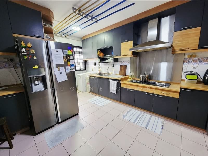 495C Tampines Street 43 HDB Flat For Sale at S$ 968,000 | PropertyGuru Singapore - Kitchen