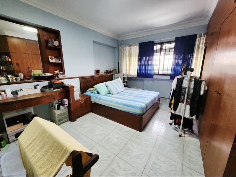 495C Tampines Street 43 HDB Flat For Sale at S$ 968,000 | PropertyGuru Singapore - Bedroom
