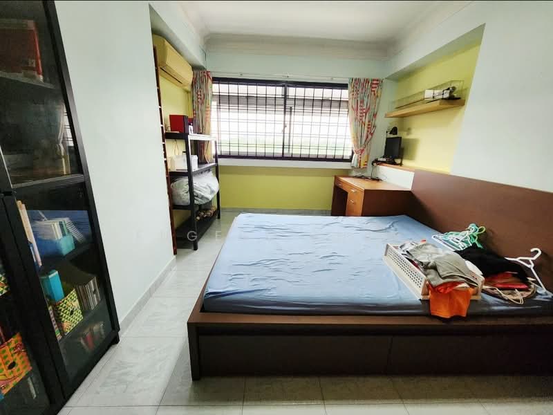 495C Tampines Street 43 HDB Flat For Sale at S$ 968,000 | PropertyGuru Singapore - Bedroom