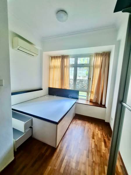 Ewe Boon Regent Condominium For Sale at S$ 2,080,000 | PropertyGuru Singapore - Bedroom