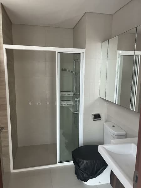 Rezi 26 Condominium For Sale at S$ 1,220,000 | PropertyGuru Singapore - Bathroom