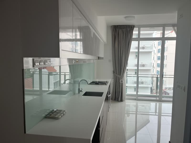 Rezi 26 Condominium For Sale at S$ 1,220,000 | PropertyGuru Singapore - Kitchen