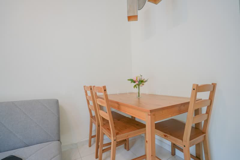 10 Shelford Apartment For Sale at S$ 959,990 | PropertyGuru Singapore - Dining Room