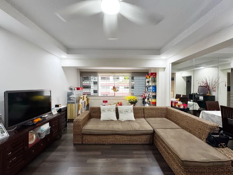 210 Pasir Ris Street 21 HDB Flat For Sale at S$ 850,000 | PropertyGuru Singapore - Living Room