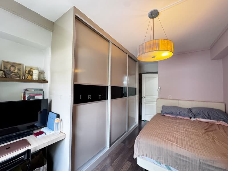 210 Pasir Ris Street 21 HDB Flat For Sale at S$ 850,000 | PropertyGuru Singapore - Bedroom 1