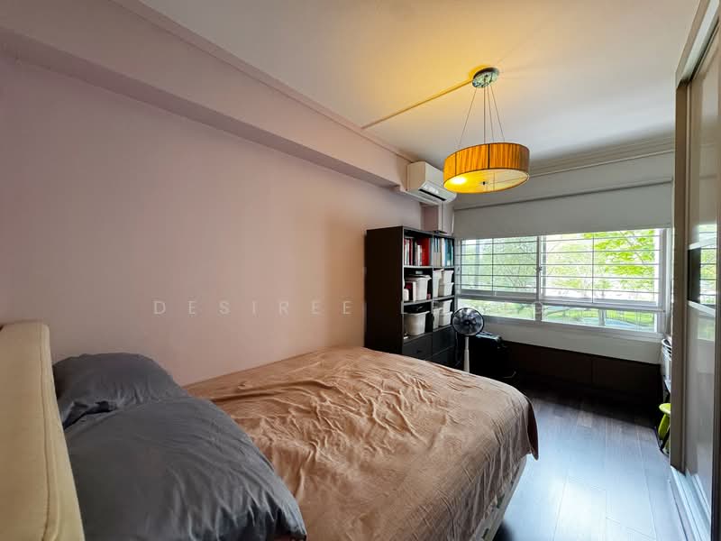 210 Pasir Ris Street 21 HDB Flat For Sale at S$ 850,000 | PropertyGuru Singapore - Bedroom 1