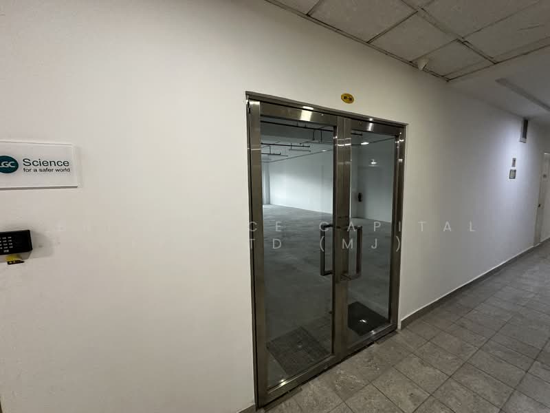 E-Centre @ Redhill, 3791 Jalan Bukit Merah, 2,863 sqft, Light Industrial (B1) For Rent, by MJ ZHUO, 500074236 - Corridor - CommercialGuru.com.sg