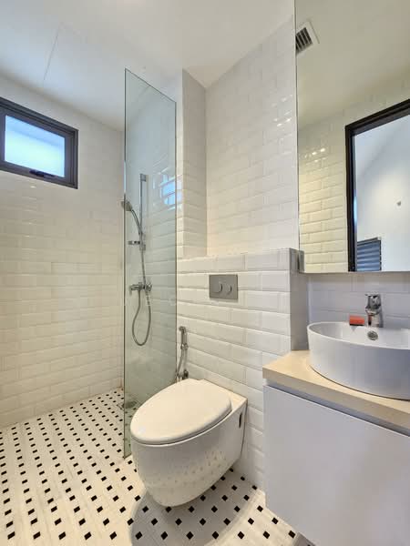 Berwick Drive Corner Terrace For Sale at S$ 7,570,200 | PropertyGuru Singapore - 2nd Floor Bedroom 3 Bathroom