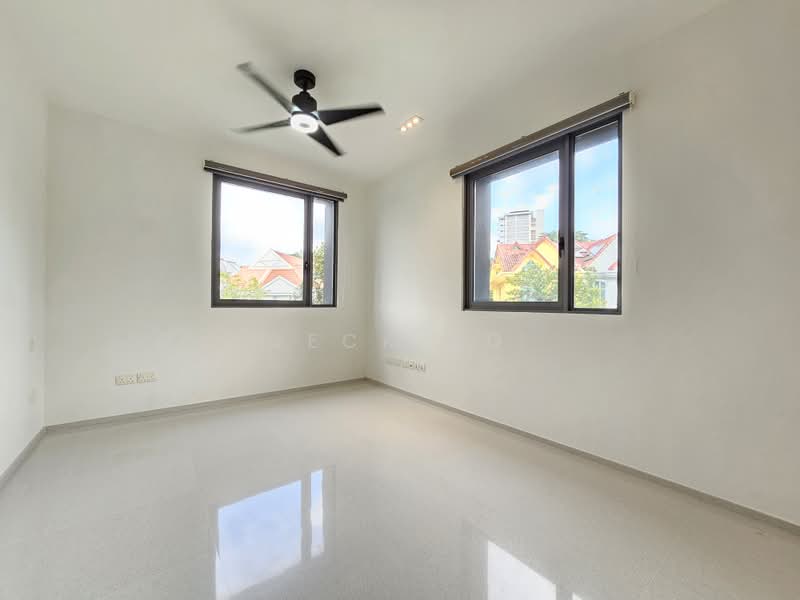 Berwick Drive, Berwick Drive, 5 Bedrooms, 3,800 sqft, Corner Terrace For Sale, by Jeck Ng, 500074238 - 2nd Floor : Master Room - PropertyGuru.com.sg