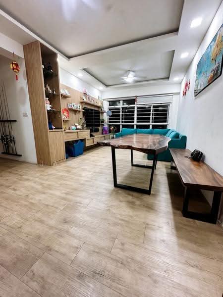 56 Teban Gardens Road, 56 Teban Gardens Road, Boon Lay / Jurong / Tuas, 3 Bedrooms, 990 sqft, HDB Flat For Sale, by Jasmine Tan, 500074255 - Living Room - PropertyGuru.com.sg