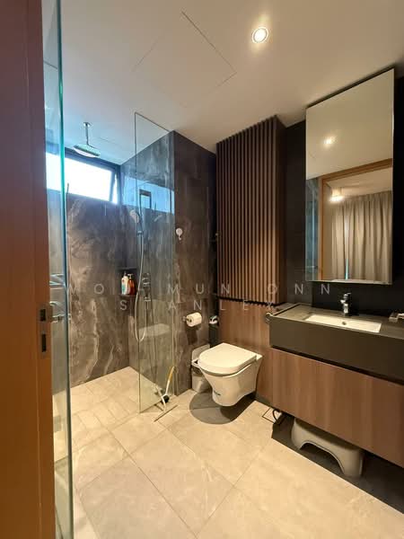 Midwood Condominium For Sale at S$ 1,620,000 | PropertyGuru Singapore - Bathroom