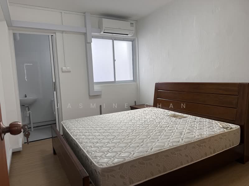 120 Bishan Street 12, 120 Bishan Street 12, 2 Bedrooms, 689 sqft, HDB Flat For Rent, by Jasmine Chan, 500074278 - Bedroom - PropertyGuru.com.sg