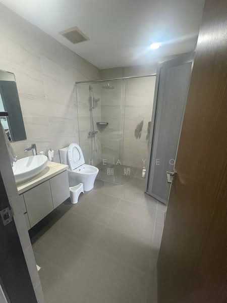 Inter terrace at Carlisle Road Terraced House For Sale at S$ 6,500,000 | PropertyGuru Singapore - Bathroom