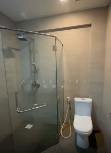 Inter terrace at Carlisle Road Terraced House For Sale at S$ 6,500,000 | PropertyGuru Singapore - Bathroom