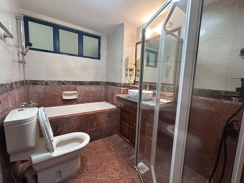 Westcove Condo, 10 West Coast Crescent, Room Rental, 190 sqft, Condominium For Rent, by Susan Lai, 500074293 - Master Bedroom  bathroom - PropertyGuru.com.sg