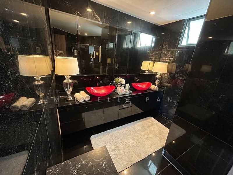 Yew Mei Green Condominium For Sale at S$ 1,750,000 | PropertyGuru Singapore - Bathroom