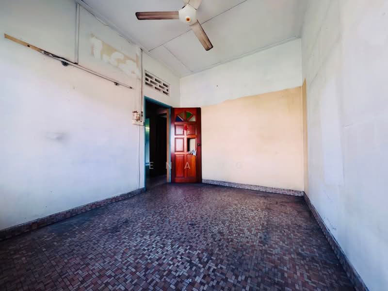 Jalan Ikan Merah Terraced House For Sale at S$ 4,500,000 | PropertyGuru Singapore - Interior