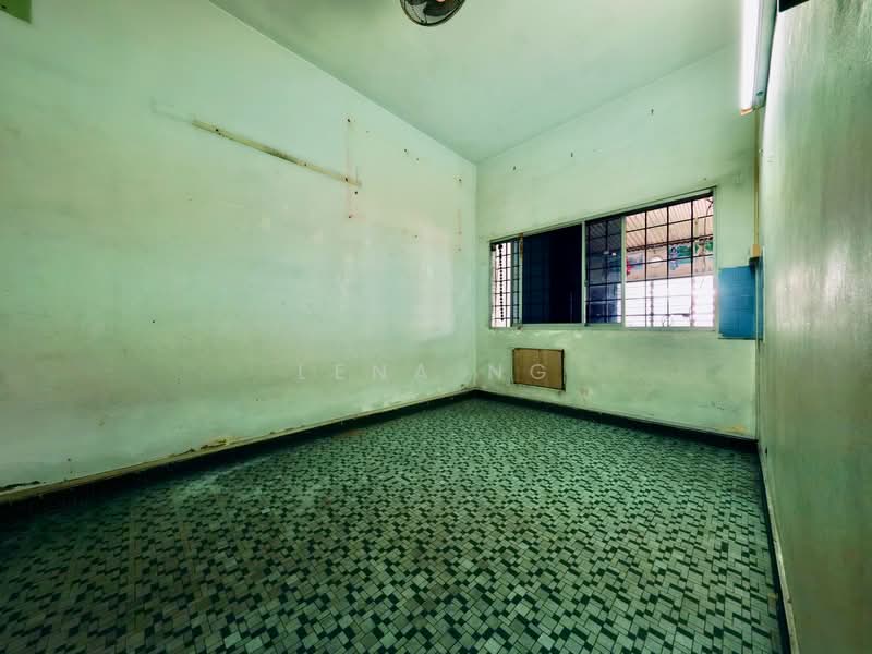 Jalan Ikan Merah Terraced House For Sale at S$ 4,500,000 | PropertyGuru Singapore - Interior