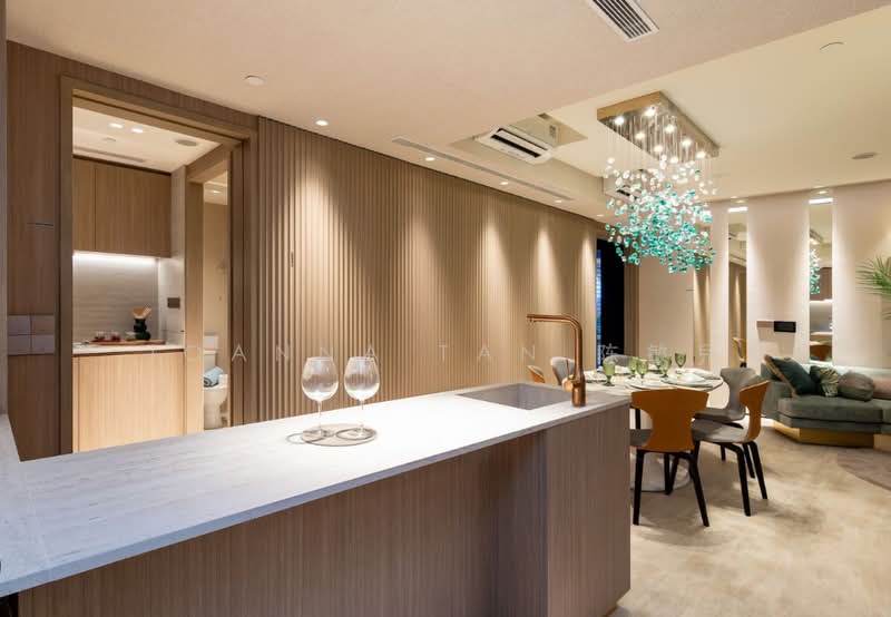 FREEHOLD D15 BEST BUY Condominium For Sale at S$ 2,580,000 | PropertyGuru Singapore - Kitchen