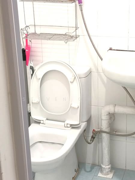 103 Bukit Purmei Road, 103 Bukit Purmei Road, Room Rental, 130 sqft, HDB Flat For Rent, by Steven Choo, 500074310 - Bathroom - PropertyGuru.com.sg