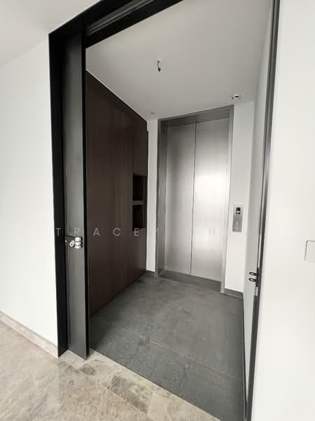 Midtown Modern, 16 Tan Quee Lan Street, 4 Bedrooms, 1,442 sqft, Condominium For Rent, by Tracey Chia, 500074313 - Private Lift Entrance - PropertyGuru.com.sg