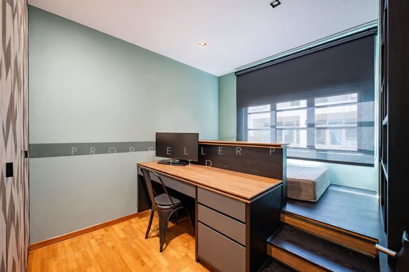 Eastwood Green Terraced House For Sale at S$ 3,400,000 | PropertyGuru Singapore - Study