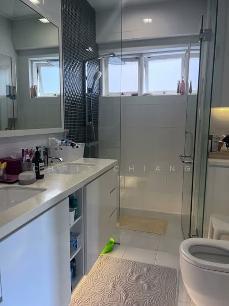 Serangoon Garden Estate, Medway Drive, 5 Bedrooms, 5,500 sqft, Semi-Detached House For Rent, by Chris Chiang, 500074330 - Bathroom - PropertyGuru.com.sg