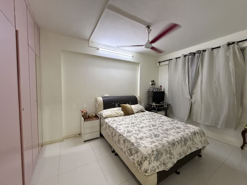 187B Bedok North Street 4 HDB Flat For Sale at S$ 850,000 | PropertyGuru Singapore - Bedroom