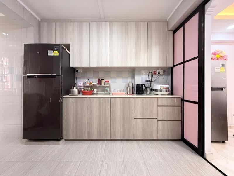 224 Bishan Street 23, 224 Bishan Street 23, 3 Bedrooms, 1,140 sqft, HDB Flat For Sale, by Ian Teh Boleh, 500074346 - Kitchen - PropertyGuru.com.sg