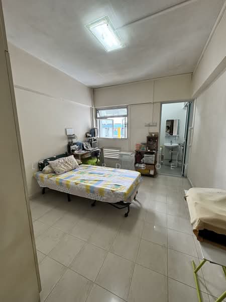 313 Ang Mo Kio Avenue 3, 313 Ang Mo Kio Avenue 3, 2 Bedrooms, 786 sqft, HDB Flat For Sale, by Leonard Boey, 500074353 - Bedroom - PropertyGuru.com.sg